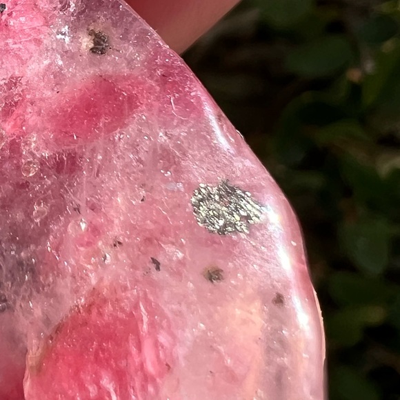 Rhodonite With Quartz Goldfish Carving - Picture 5 of 7